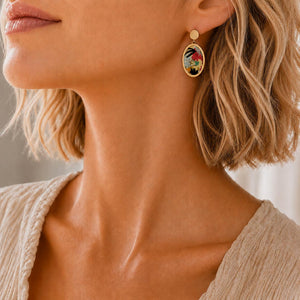boucles d’oreilles pendantes et colorées