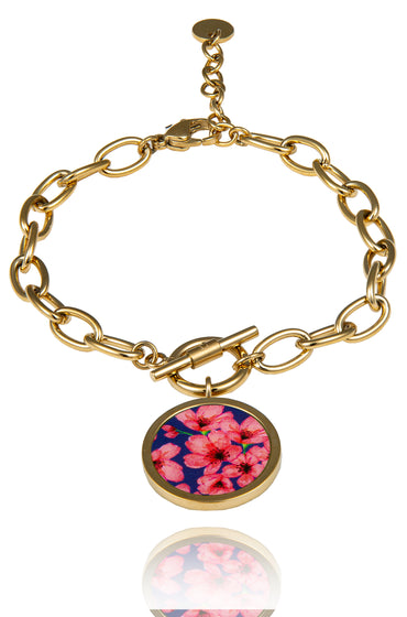 bracelet d'été avec fleurs roses