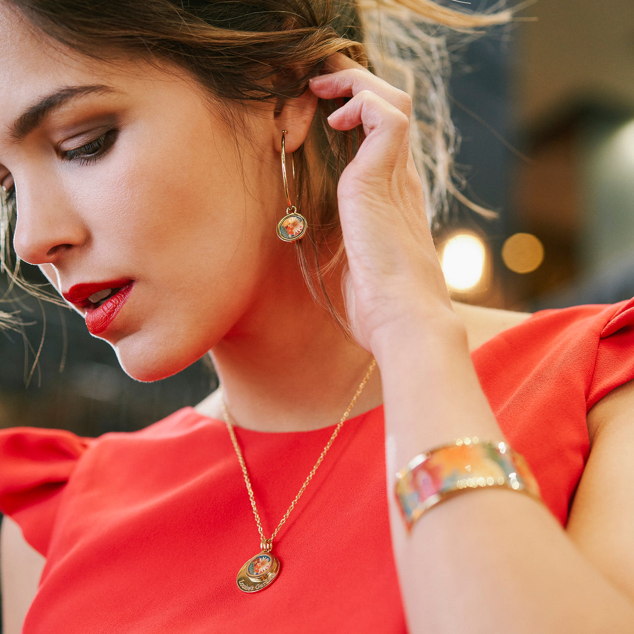 Boucles D'oreilles Puces Dorées Avec Cristal Multicolore - Style Fleur - Bijoux Des Lys - Neuf Avec étiquettes